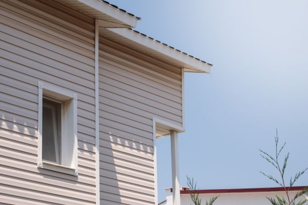 Cost of Vinyl Siding Hole Repair in Worcester